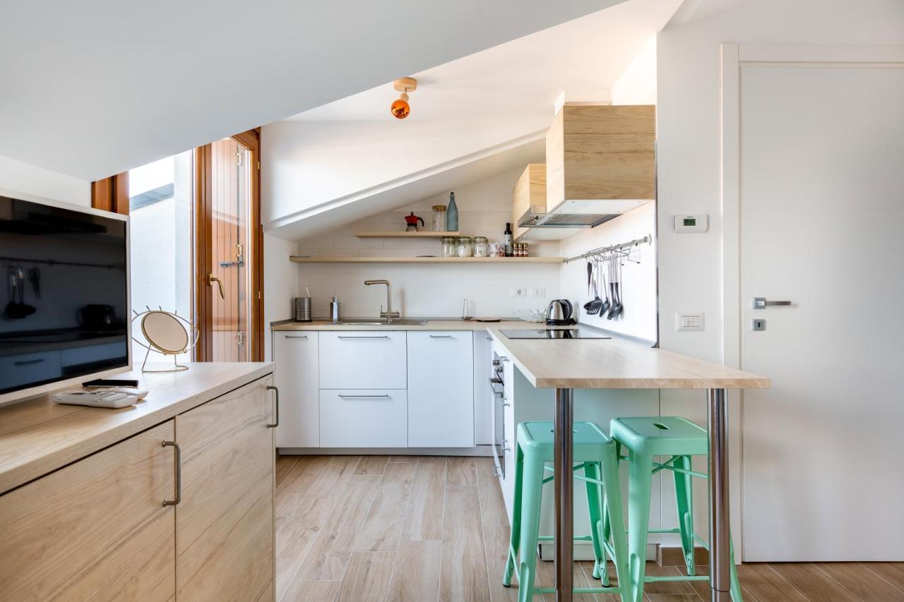 Cozy Studio W/Parking 5 Min Walk From The Bus Stop มิลาน ภายนอก รูปภาพ