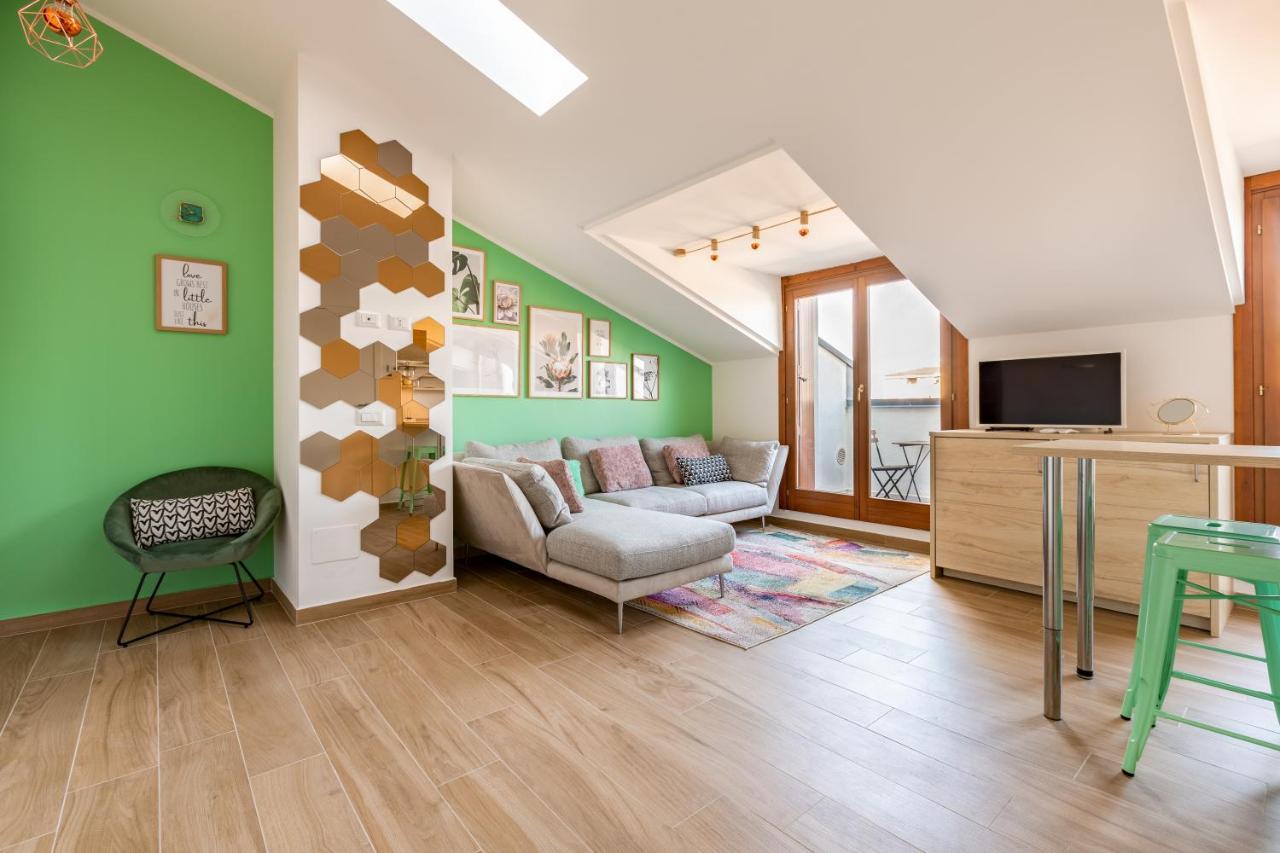 Cozy Studio W/Parking 5 Min Walk From The Bus Stop มิลาน ภายนอก รูปภาพ